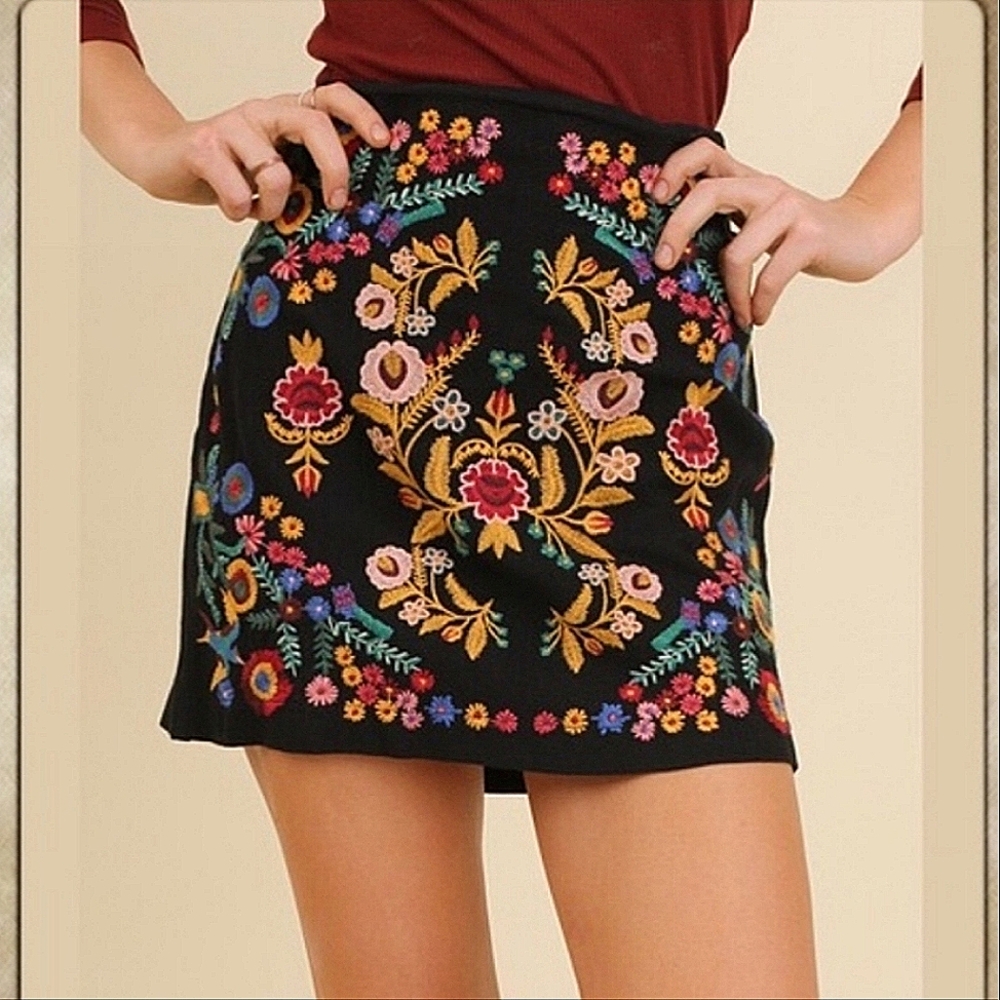 Umgee Black Mini Skirt with Embroidered Floral Motif